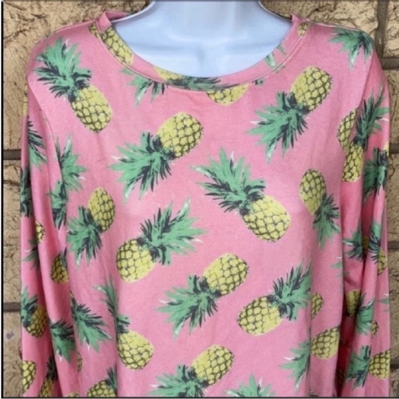 Wildfox Pineapple Palace Sweatshirt Small NWOT
Bloggers Favorite !!! long sleeve - Picture 12 of 16
